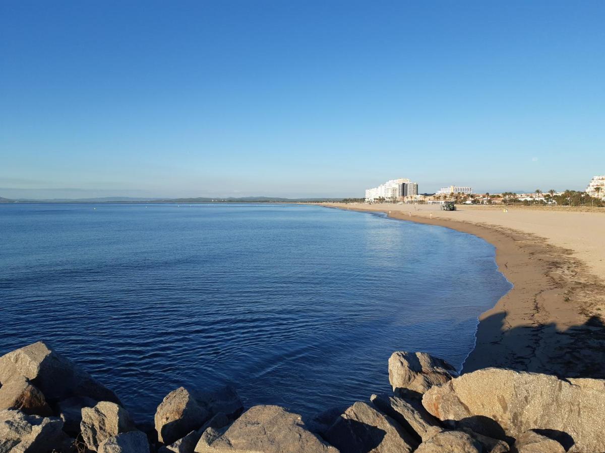 Xon'S Platja Ha Hotel Empuriabrava Kültér fotó