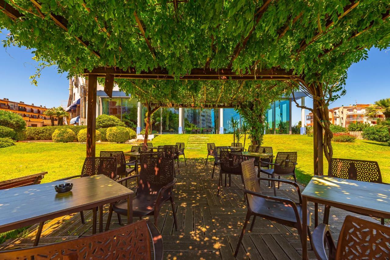 Xon'S Platja Ha Hotel Empuriabrava Kültér fotó